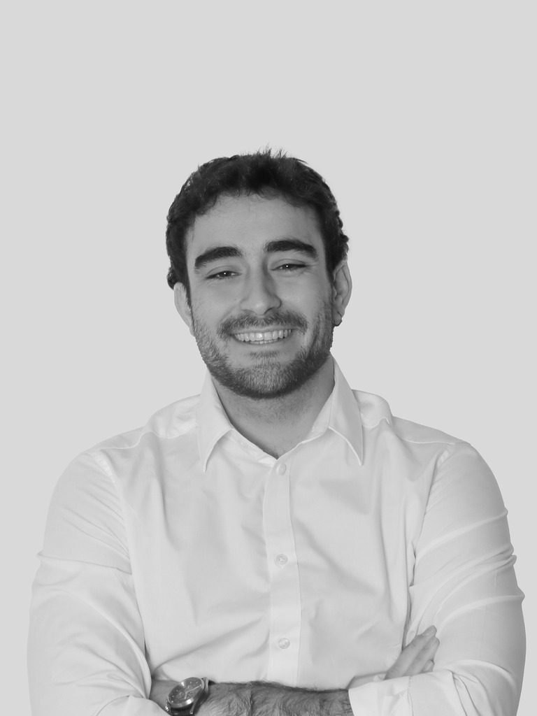 23 PEDRO MURIEL Intern