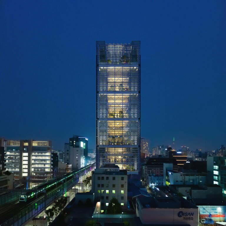 PREVIEW_EXT01_02